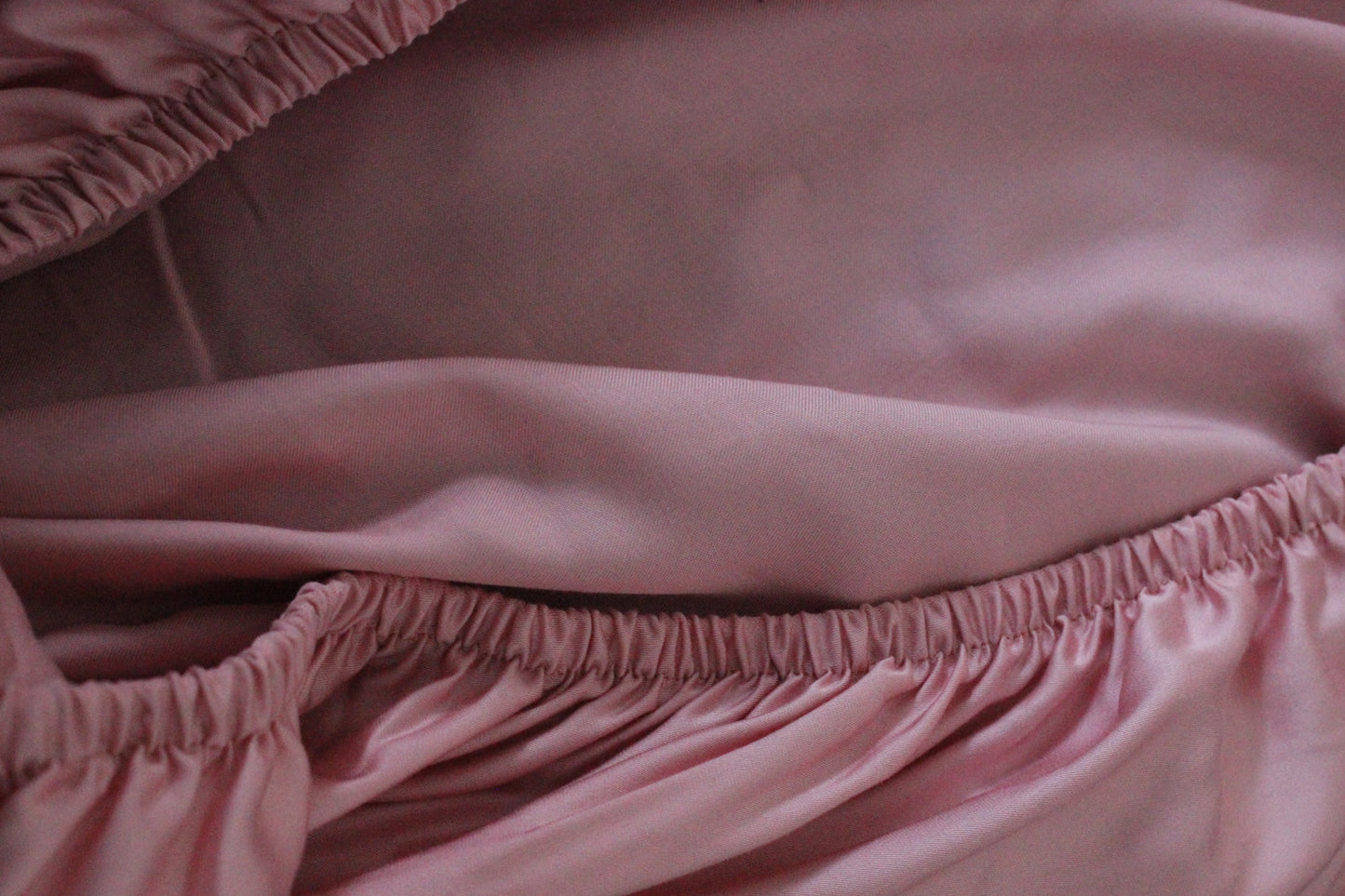 Strawberry Bon Bon Bamboo Cotbed Sheet